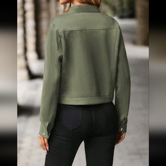 Women Simple Style Single-Breasted Short Casual Jacket, Autumn - Picture 2 of 4